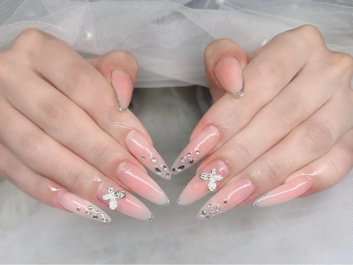 ネイル チークネイル ハンドネイル Kei Nail Shibuyaのネイルデザイン