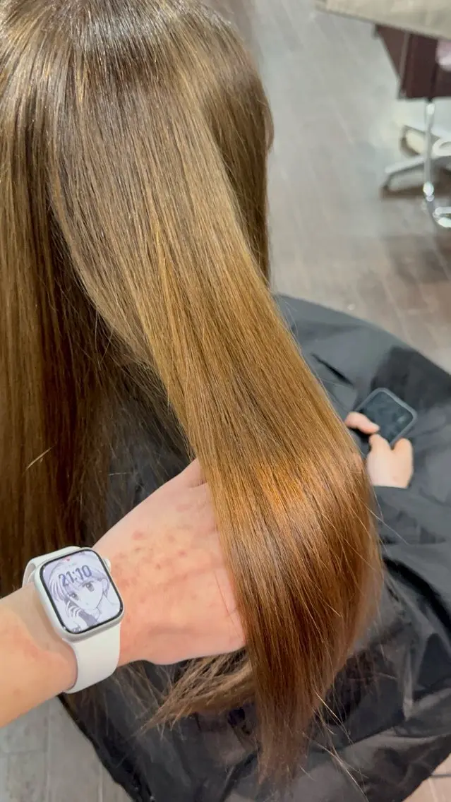 ロング カラー アッシュ アッシュブラウン ベージュカラー ブリーチ ブラウンカラー ヘアカラー Lima/ハイトー ン/ブリーチ/心斎橋のヘアスタイル