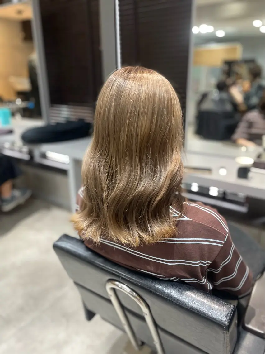 セミロング ヘアカラー トリートメント オガワ カエデ🦋のヘアスタイル