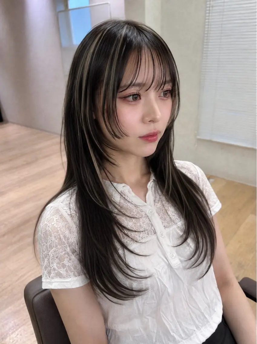 ミディアム レイヤーカット ユナイテッド ビューティー西金沢のヘアスタイル