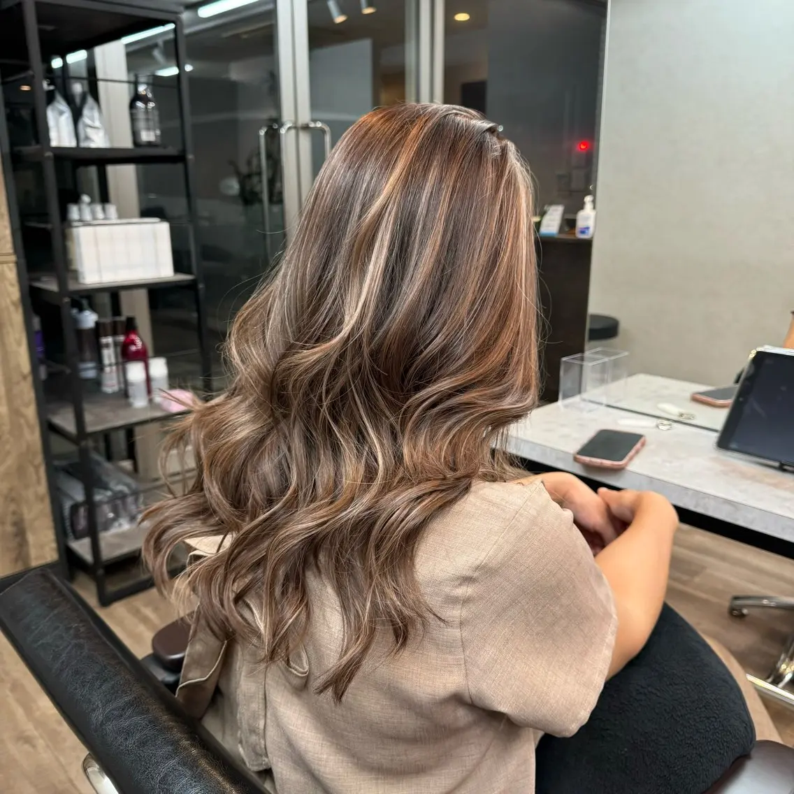 ロング ハイライト 井上 彩加のヘアスタイル