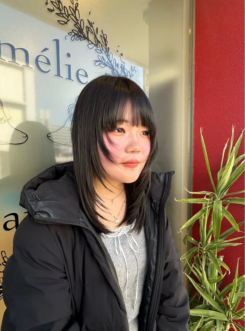 セミロング 顔周りカット レイヤーカット 吉田 桃子のヘアスタイル
