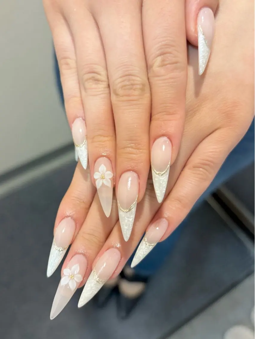 ネイル フレンチネイル ハンドネイル NANA RIKOのネイルデザイン