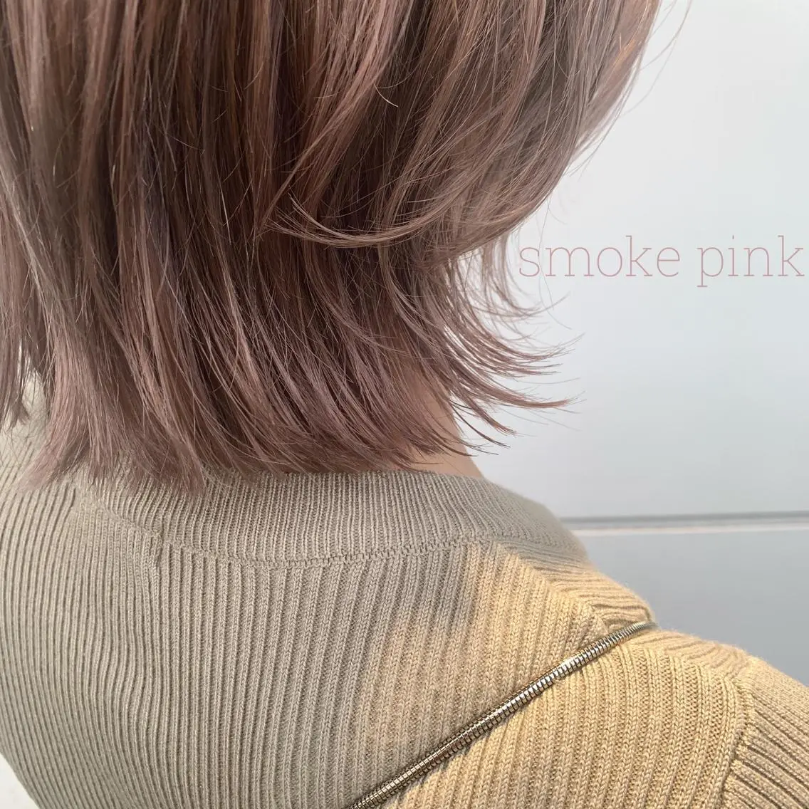 ミディアム カラー RINA🧤 デザインとボブのヘアスタイル