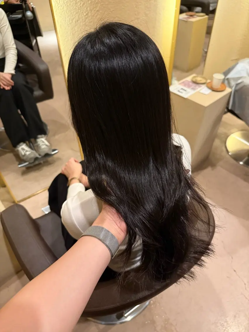 ロング カラー グレージュ カット 縮毛矯正 トリートメント Risa🐈‍⬛/ グレージュ/透明感のヘアスタイル