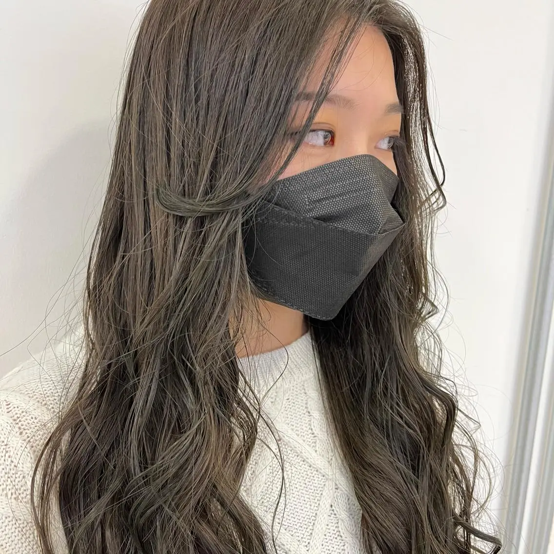 ロング カラー アッシュ ブリーチ ブリーチなしカラー オリーブグレー SOYON 🤍CHIZU🤍.のヘアスタイル