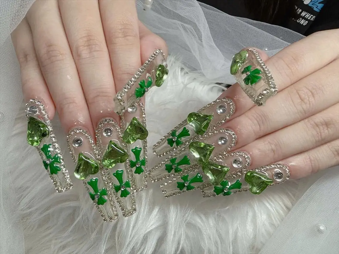 ネイル フレンチネイル ジェルネイル ハロウィン 韓国ネイル マグネットネイル ハンドネイル H.baby Nail Salonのネイルデザイン