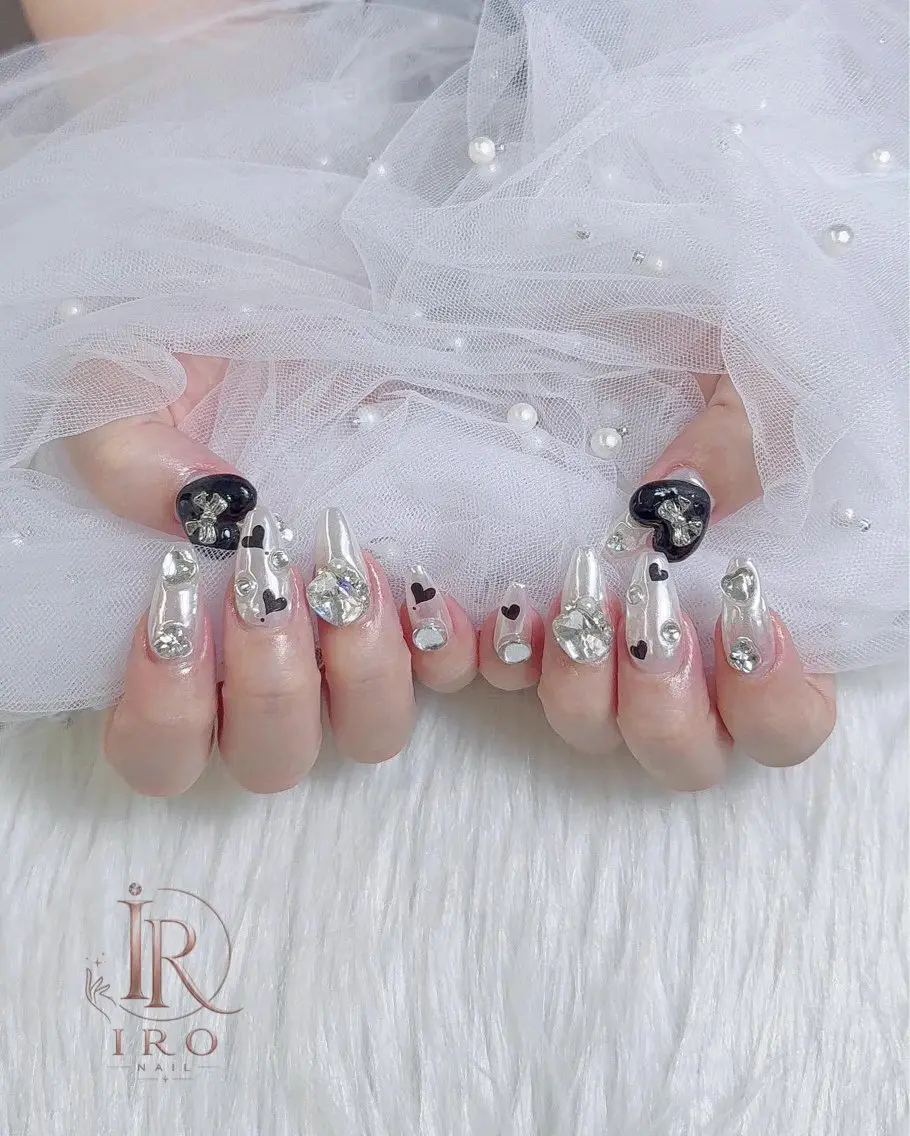 ネイル チークネイル フレンチネイル グラデーション 韓国ネイル マグネットネイル IRO NAIL MiAのネイルデザイン