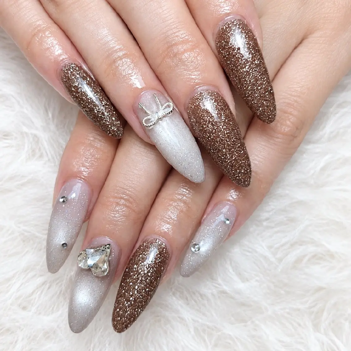 ネイル フラッシュネイル ハンドネイル WB,nail 🤍 KOKORO のネイルデザイン