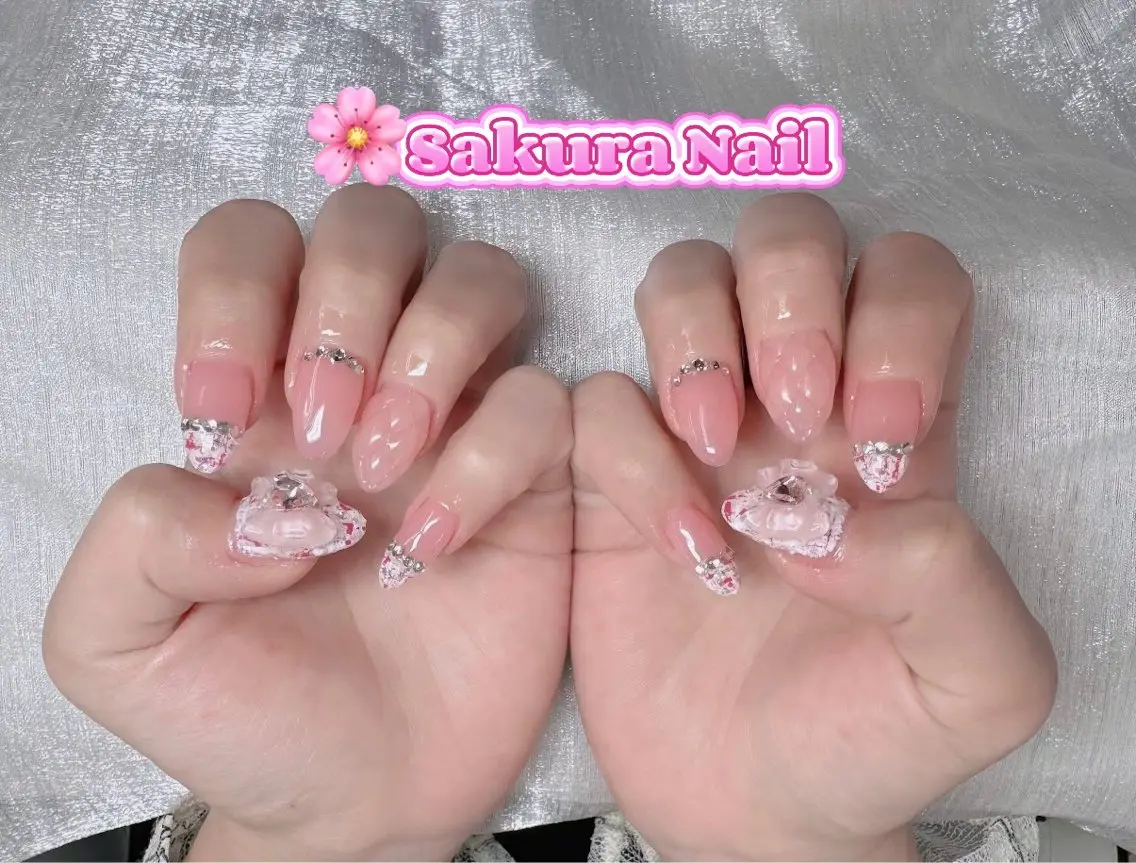 ネイル アートネイル オーロラネイル ボルドー チークネイル フレンチネイル ハンドネイル Sakura Nail Salonのネイルデザイン