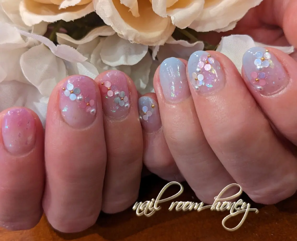 ネイル フラワーネイル 水色 ピンク nail room  honeyのネイルデザイン