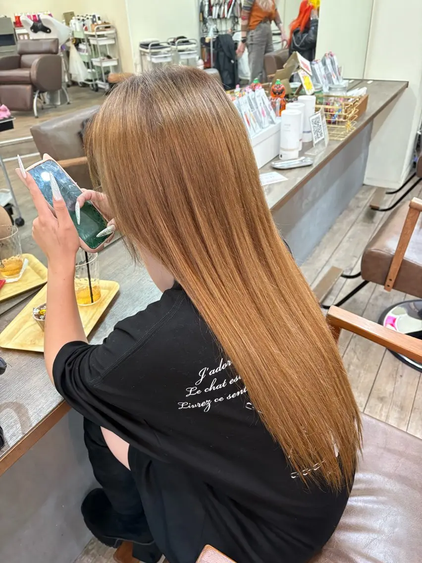ロング カラー ベージュカラー エクステ ロング カット ヘアカラー トリートメント WEST OLAND加藤圭介のヘアスタイル