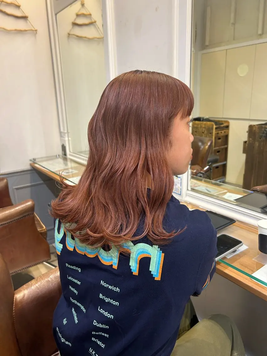 カラー ブリーチ ブラウンカラー オレンジ オレンジブラウン lomalia moekaのヘアスタイル