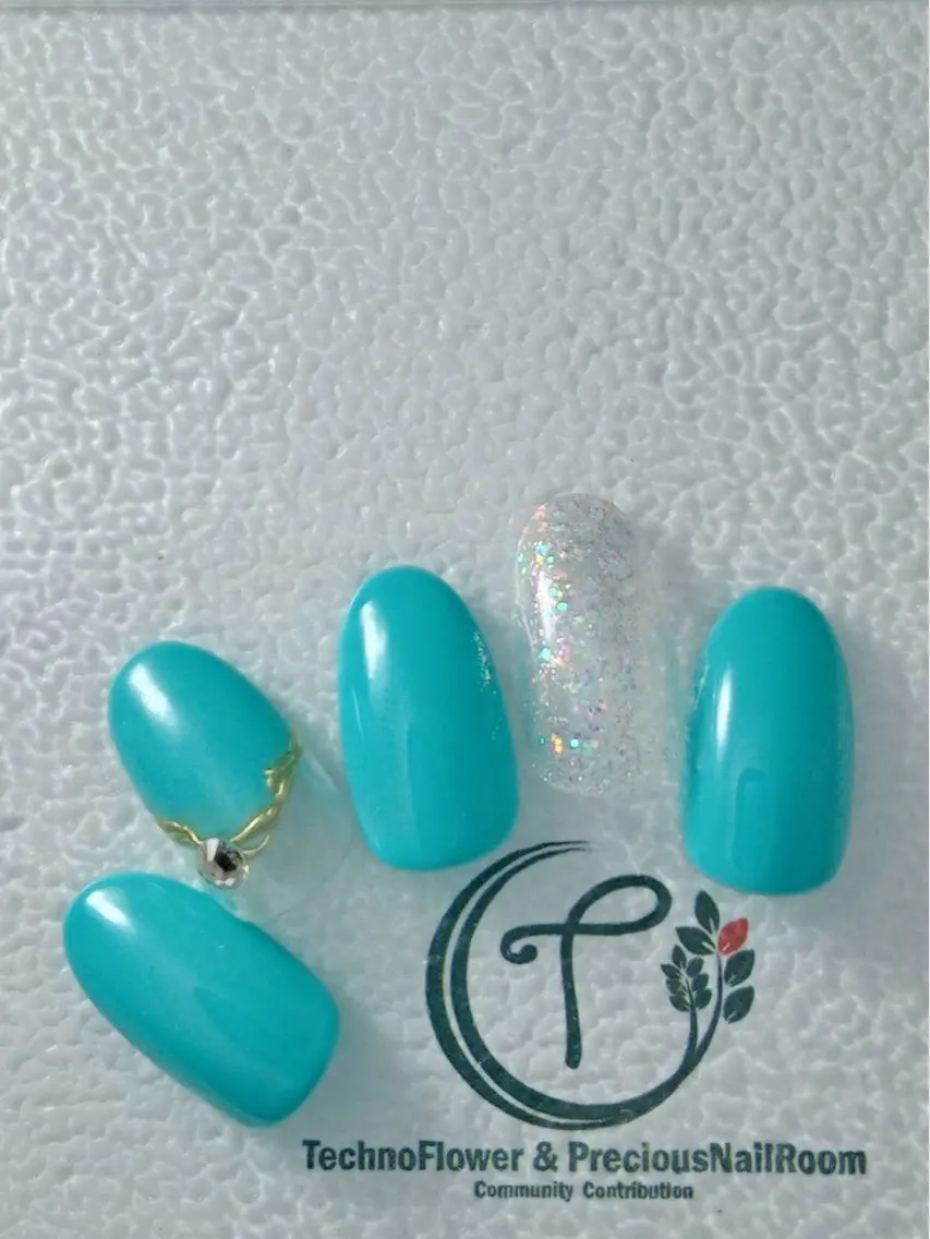 ネイル フラワーネイル precious nail roomのネイルデザイン