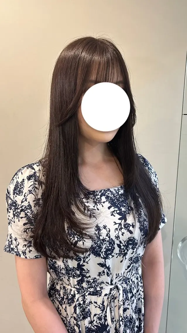 ロング レイヤーカット momoka Jr.stylistのヘアスタイル