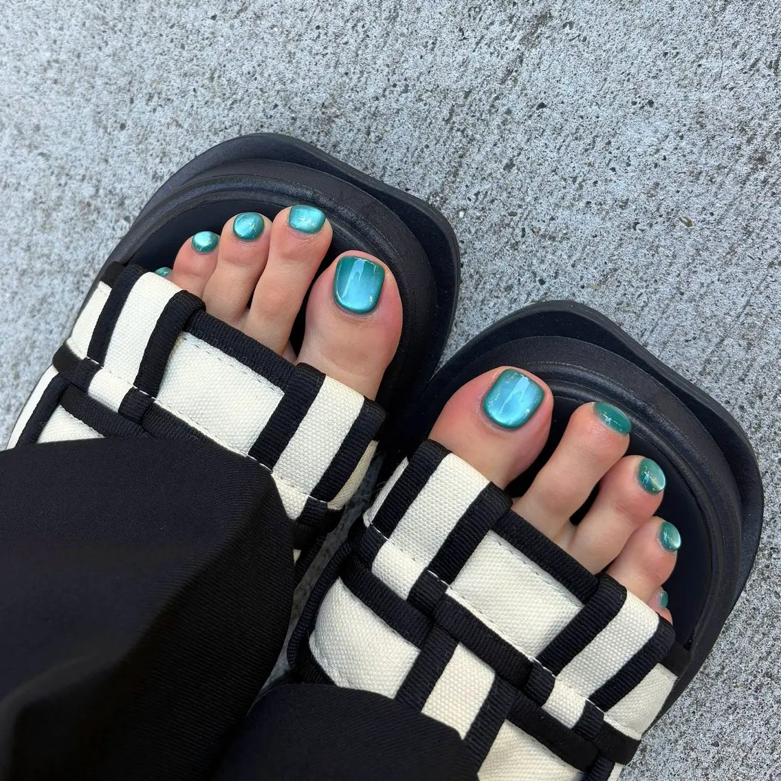 【foot】フットワンカラー(オフ込み)の写真