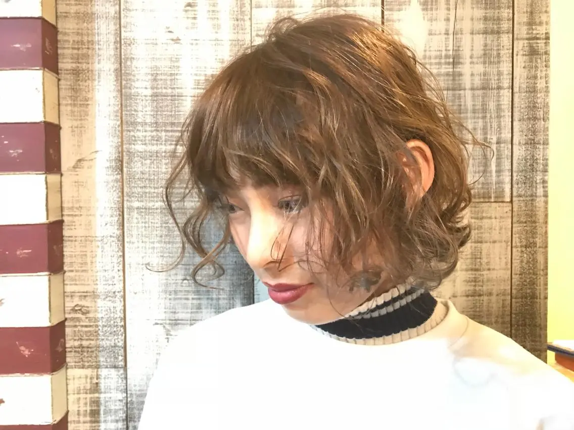 ショート カラー パーマ カット ヘアカラー トリートメント 亀井 崇之のヘアスタイル
