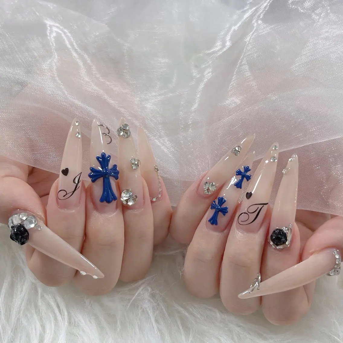 ネイル オーロラネイル 長さ出し フラッシュネイル フレンチネイル ジェルネイル ハンドネイル ハンドケア CiCi Nail Salonのネイルデザイン