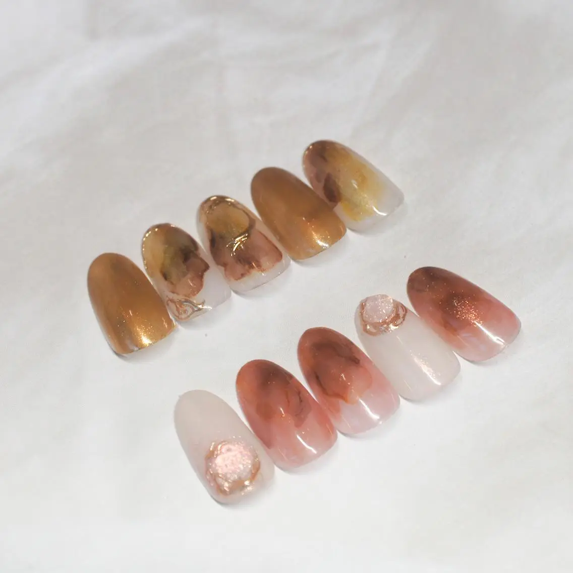 ネイル アートネイル オーロラネイル ブラウン キラキラネイル ミラーネイル ハンドネイル MIU nailのネイルデザイン