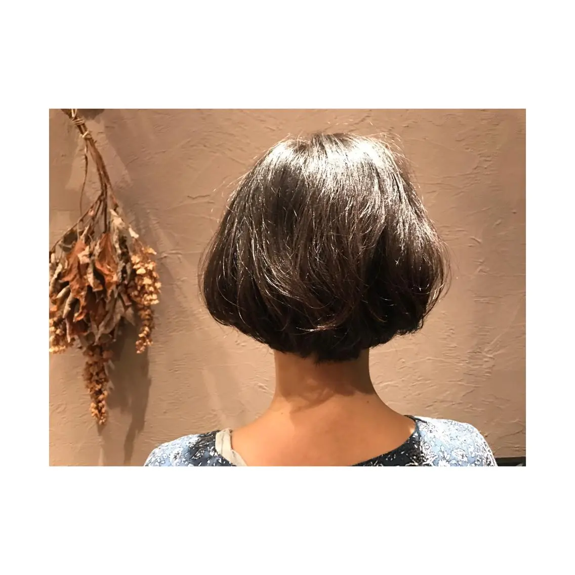 ショート くるくるパーマ aikoのヘアスタイル