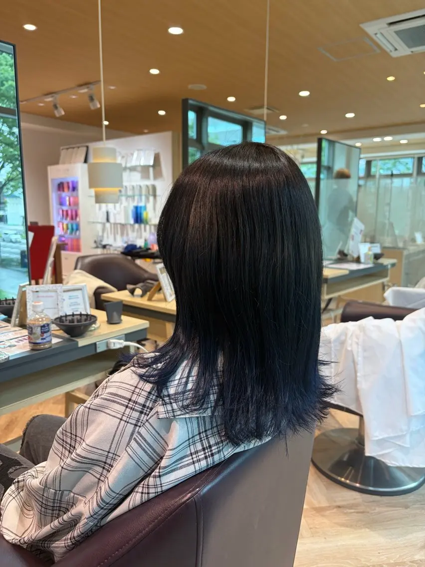 カラー ブルーカラー グラデーションカラー 菊地 楓のヘアスタイル