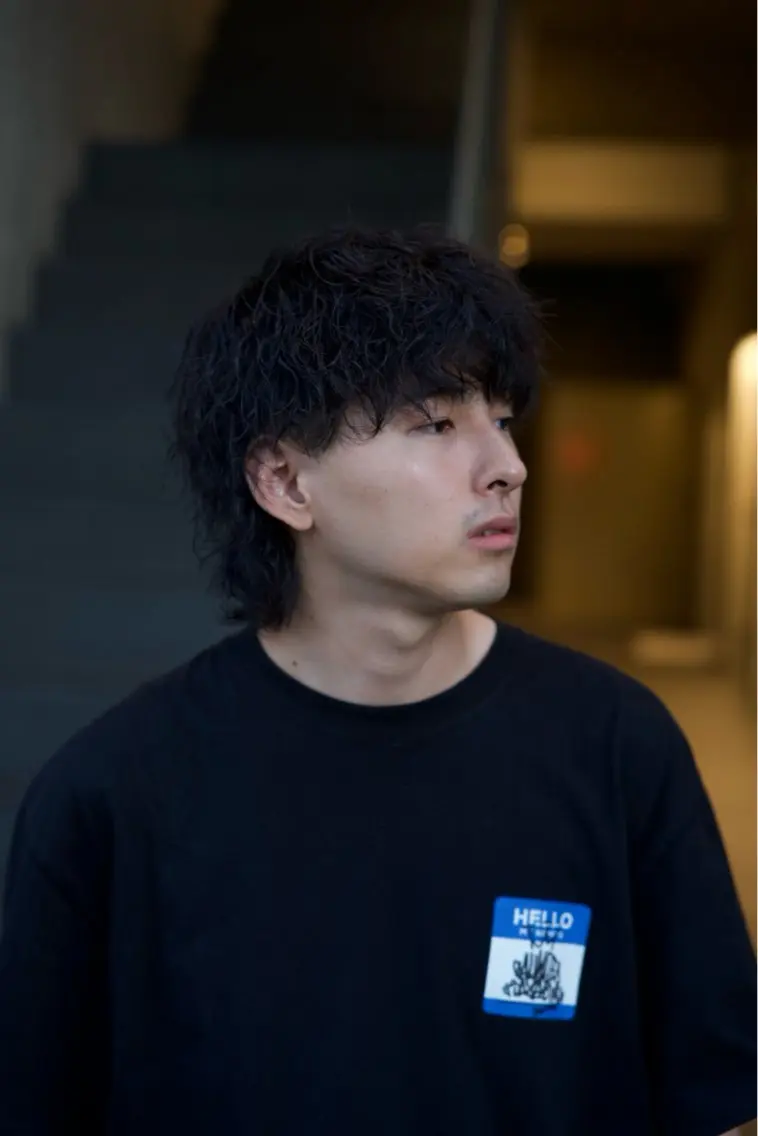 ミディアム パーマ メンズ カット パーマ スパイキーショート パーマ　具志堅　太志のヘアスタイル