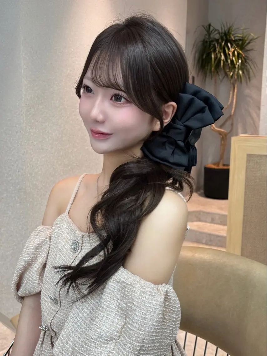 ロング 顔周りカット レイヤーカット カット トリートメント 家村 茉由のヘアスタイル