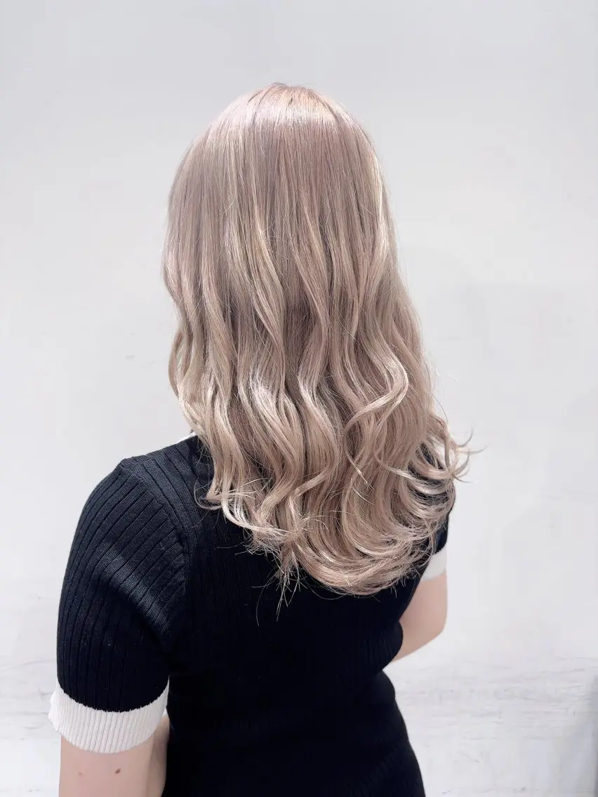 セミロング カラー ウルフカット指名 No. 1橘しゅうとのヘアスタイル