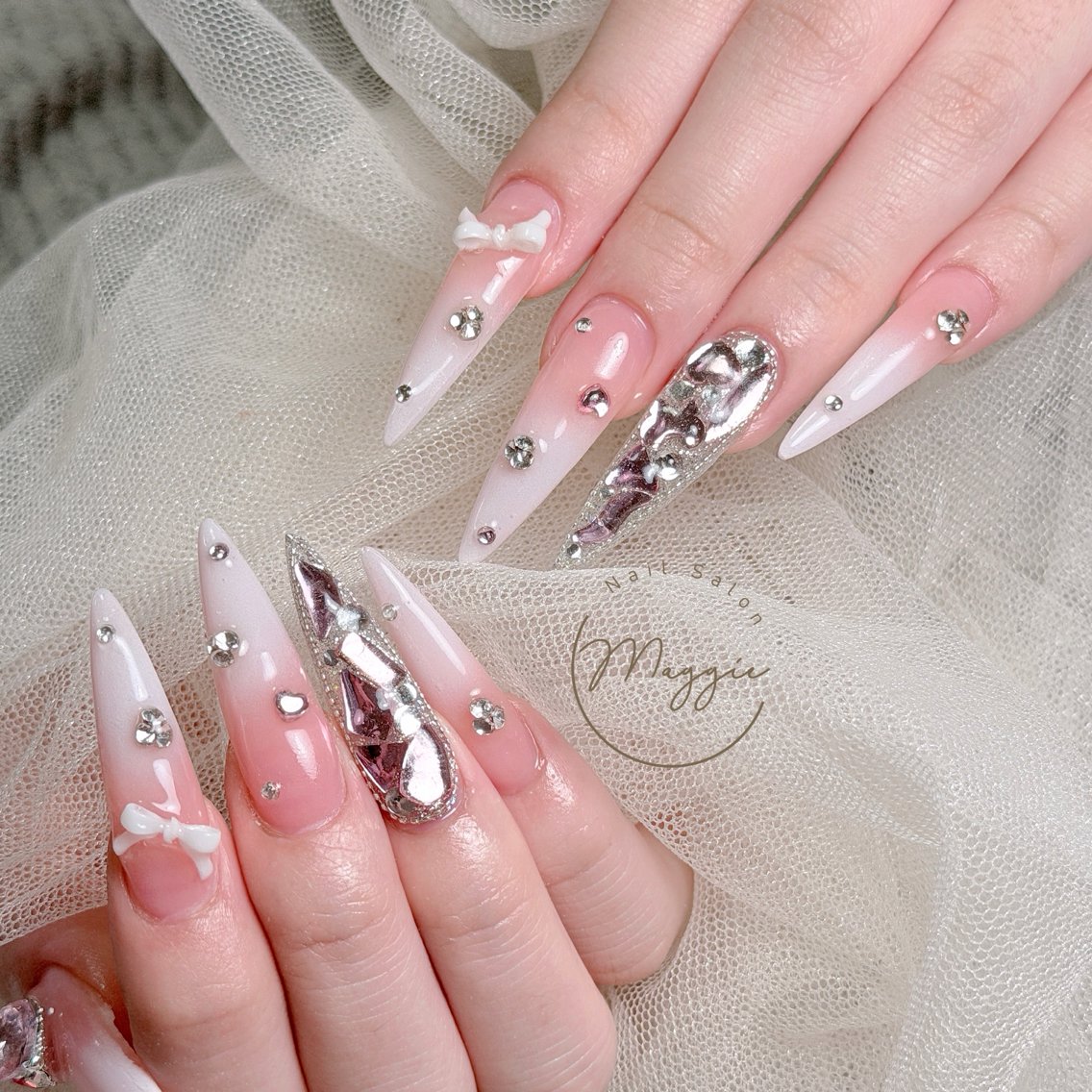 ネイル ハンドネイル Maggie Nail🦩BiKiのネイルデザイン
