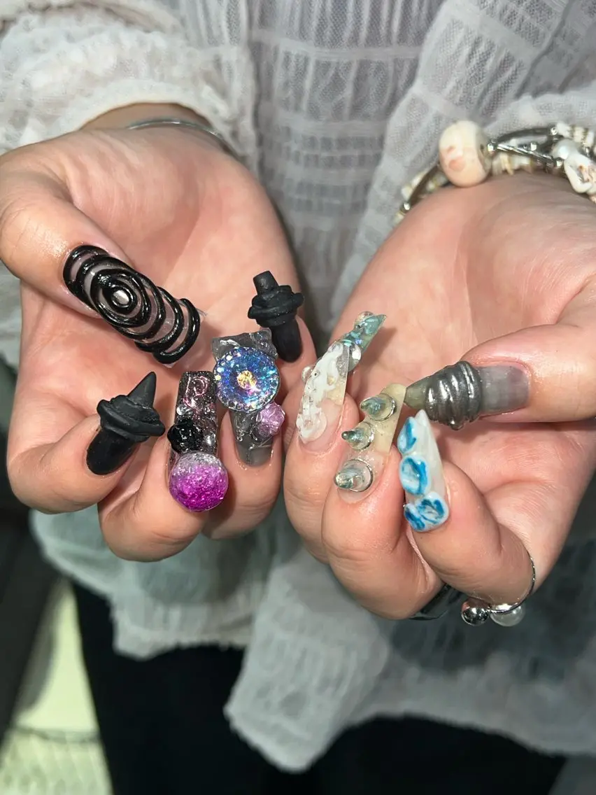 ネイル ハンドネイル フットネイル Hata nail 🎀個性派ニュアンスのネイルデザイン