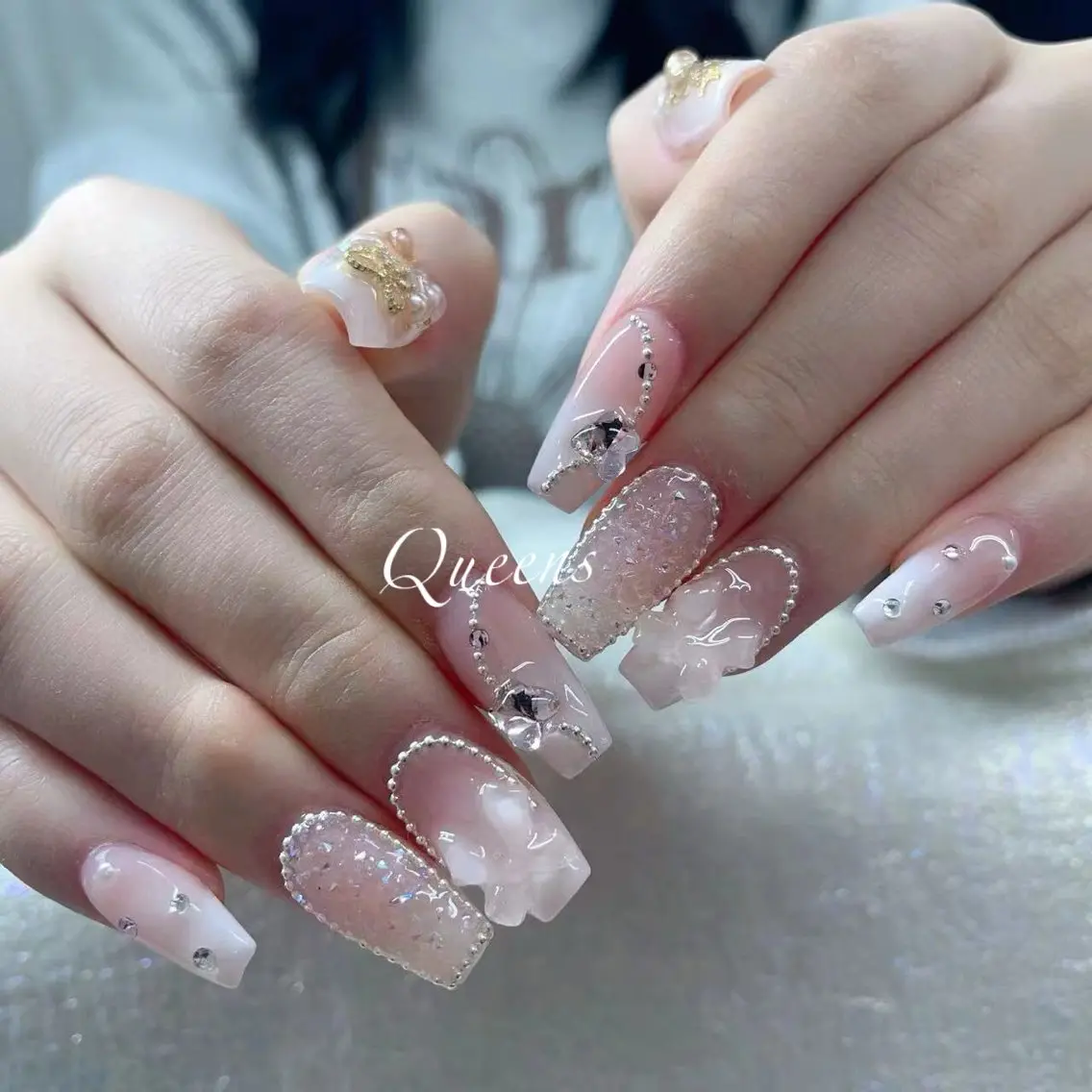 ネイル ハンドネイル Queens ひなのネイルデザイン