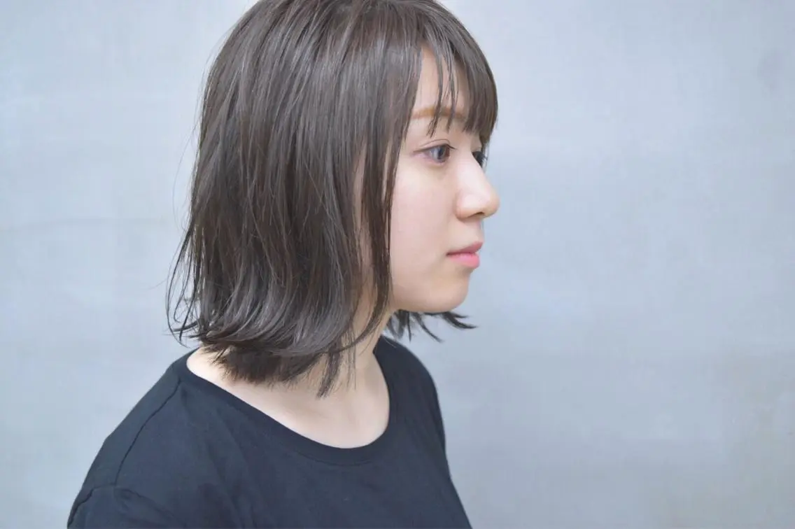 ショート ミディアム カラー 外ハネヘア 磯部 巧 bob/ショートのヘアスタイル