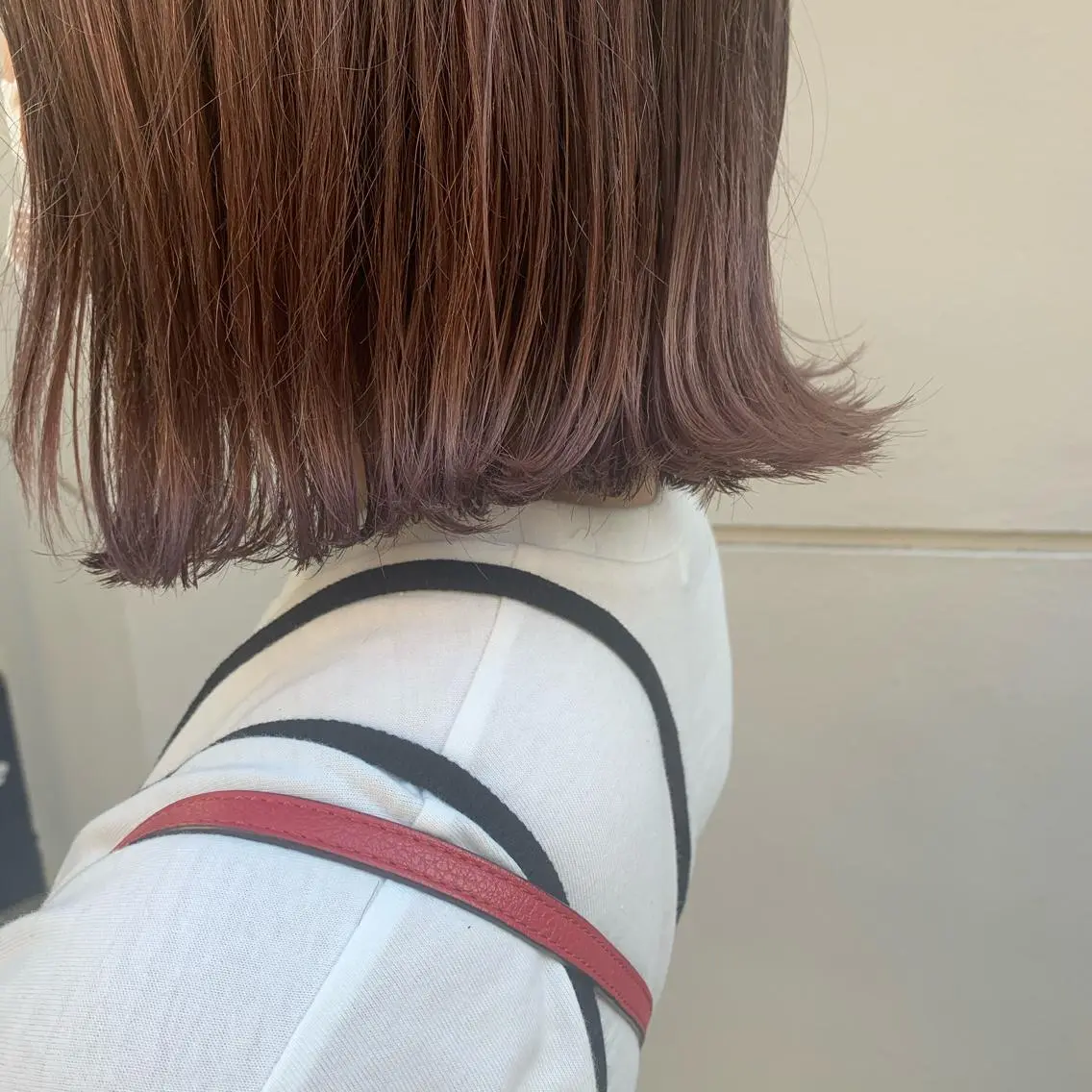 ショート カラー ヘアアレンジ サナ🌱 切りっぱなしボブのヘアスタイル