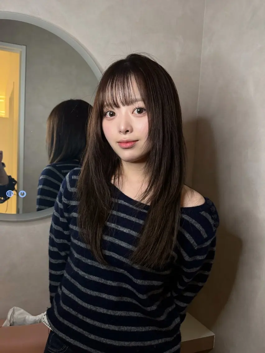 ロング カラー アッシュ アッシュブラウン ブラウンカラー カット Hinako🦋 ブリーチカラーのヘアスタイル