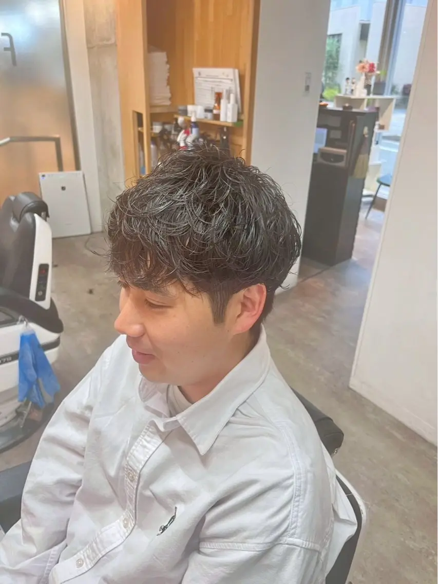 ショート パーマ 佐々木 優人のヘアスタイル