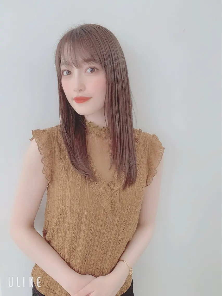 ロング カラー アッシュ 透明感カラー ミルクティーアッシュ レイヤーカット カット ヘアカラー トリートメント 松川 智行のヘアスタイル