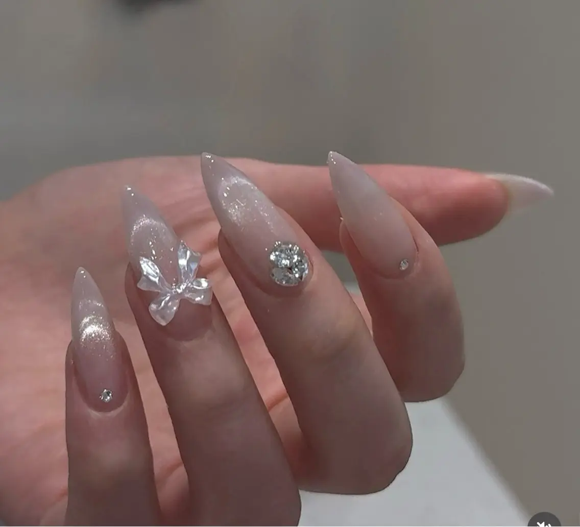 ネイル ハンドネイル BERA NAILSのネイルデザイン