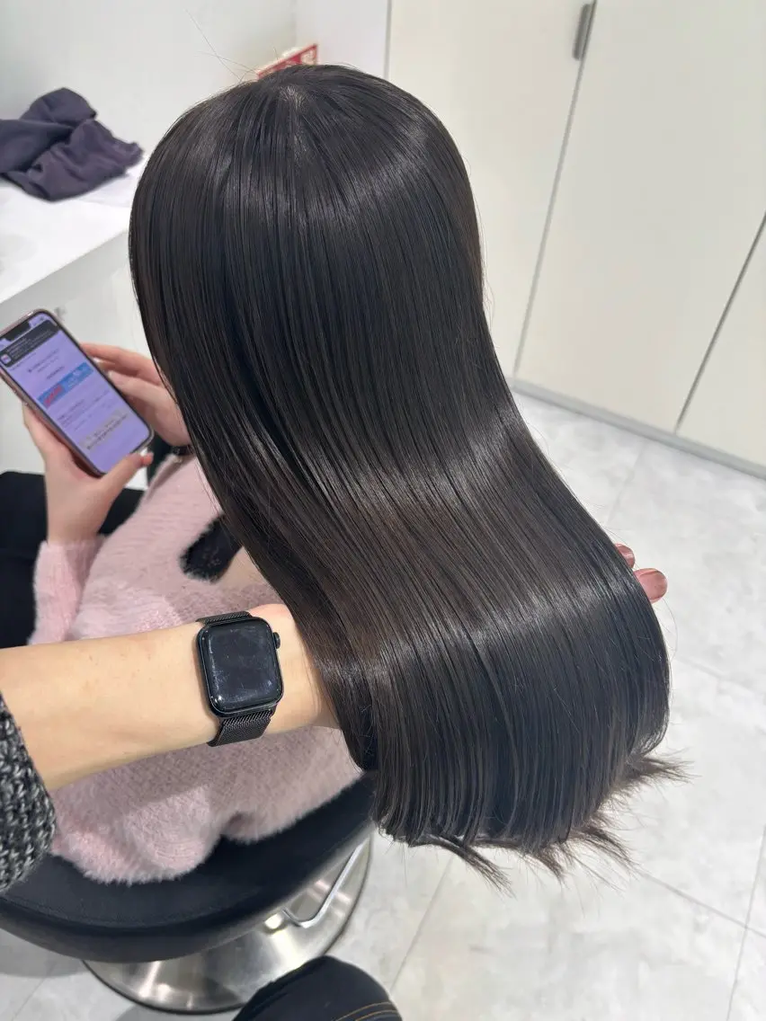 ロング カラー ヘアカラー トリートメント ヘッドスパ ヘアセット 流行りの透明感カラー ×縮毛矯正🤍ユウのヘアスタイル