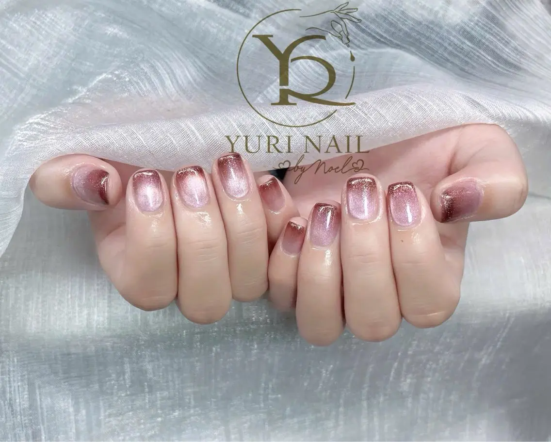 ネイル オーロラネイル ブルー チークネイル フットネイル フレンチネイル ハンドネイル フットネイル ハンドケア YURI Nail NARITAのネイルデザイン