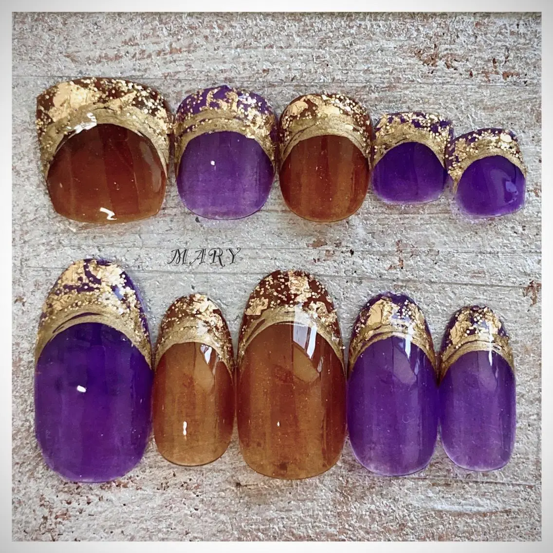ネイル ブラウン フットネイル フレンチネイル おそろいネイル ニュアンスネイル フットネイル Mary nail .narumiのネイルデザイン