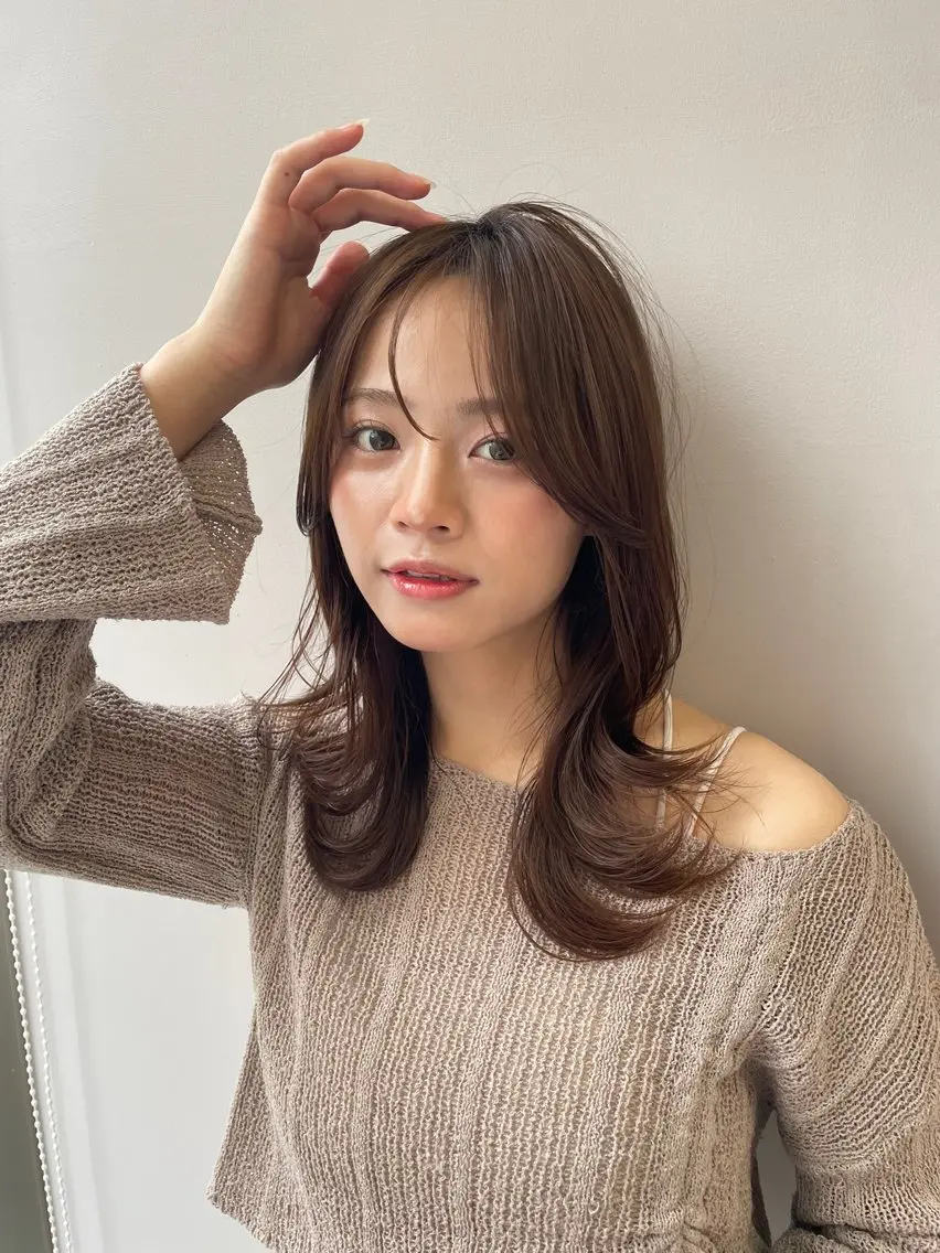 ミディアム カット 縮毛矯正 トリートメント レイヤー×顔周 り×髪質改善/MIUのヘアスタイル