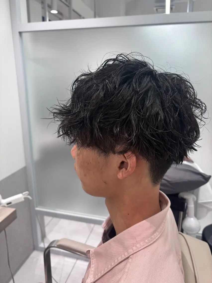 メンズカット+パーマ(スパイラル、波巻きはご連絡下さい)の写真