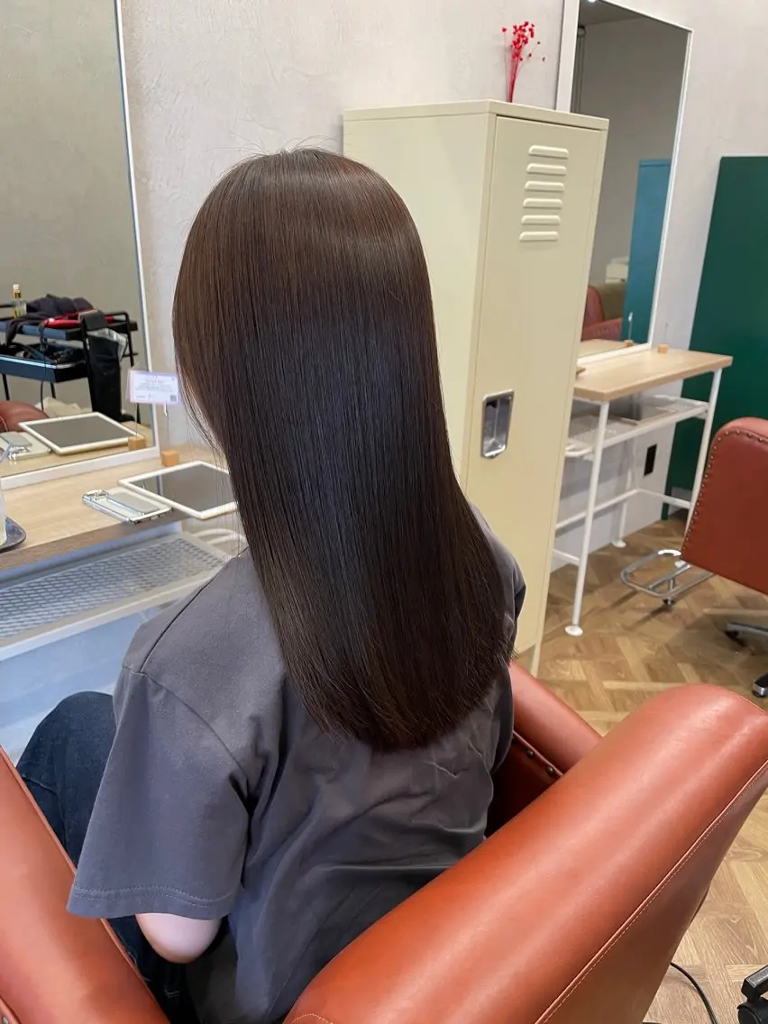 セミロング 髪質改善 見奈美 凜のヘアスタイル