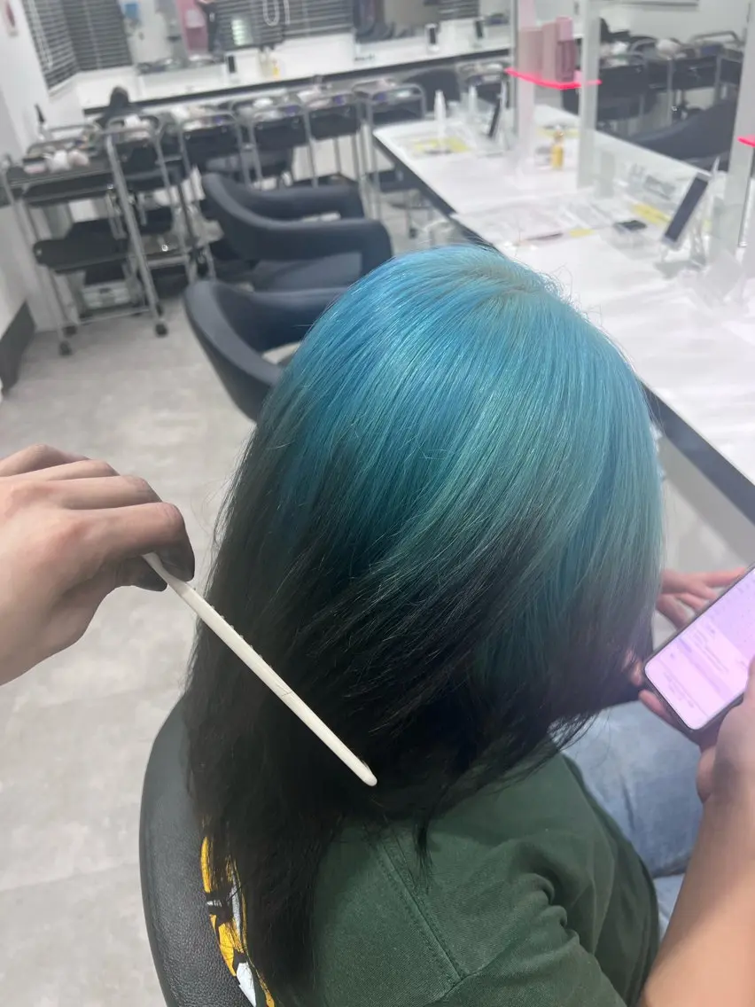 カラー REN🤍ハイトーン ×韓国レイヤーのヘアスタイル