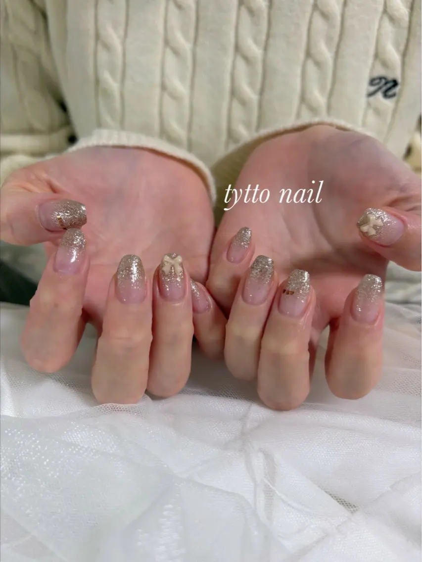 ネイル ガーリー グラデーション キラキラネイル ラメ(グリッター) ラメグラデーション ハンドネイル tytto nail ❤︎eriのネイルデザイン
