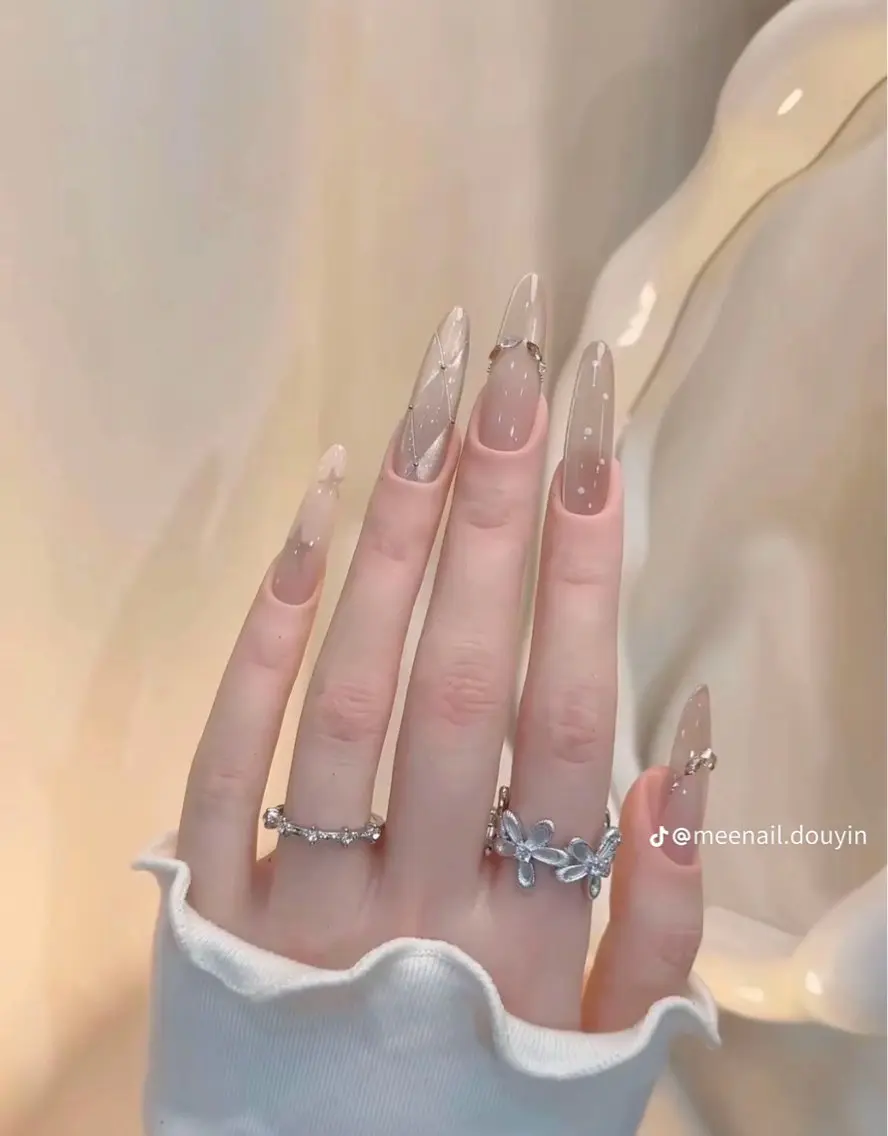 ネイル 韓国ネイル マグネットネイル 持ち込み ハンドネイル Dyo Nail_Royalのネイルデザイン
