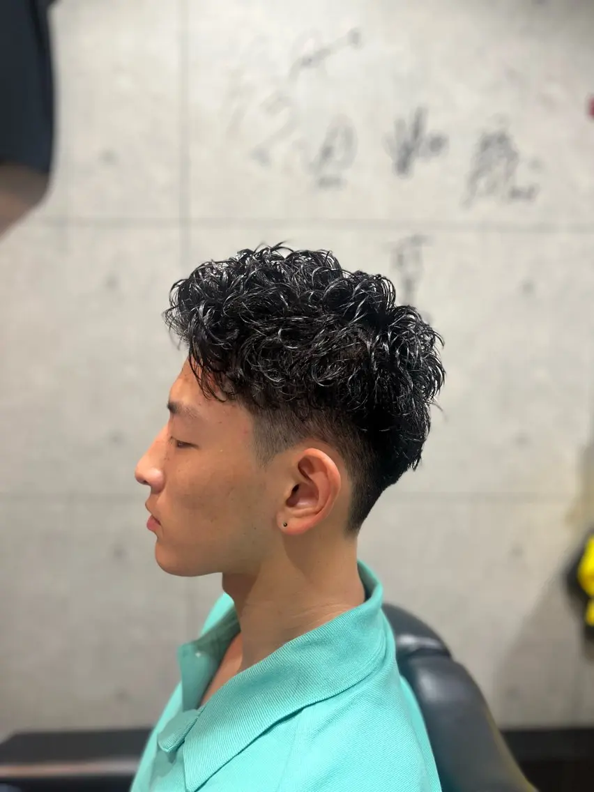 ショート パーマ メンズ 🔥無料メンズカット /パーマ🔥奥山のヘアスタイル