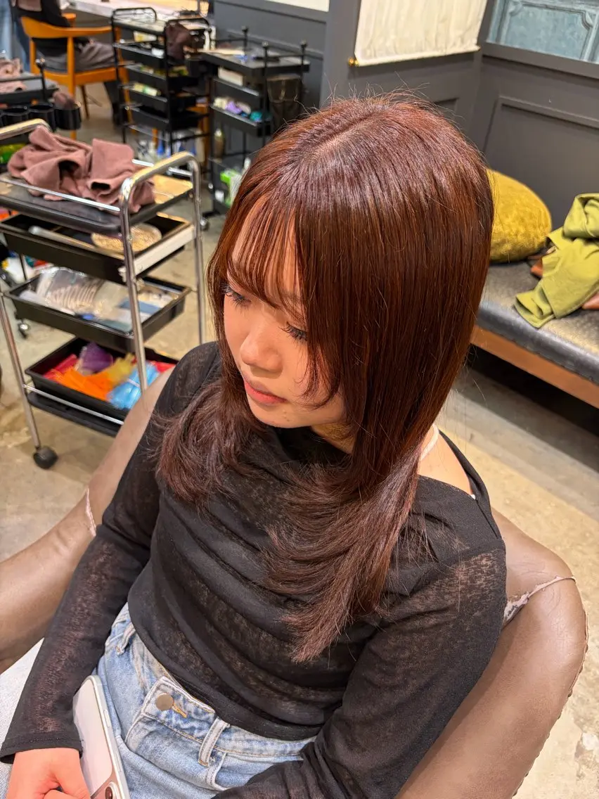カラー 藤田 真緒のヘアスタイル