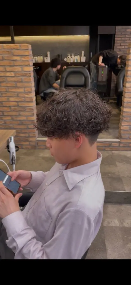ショート カラー パーマ ヘアアレンジ メンズ キッズ アップバング センターパート メンズハイライト マッシュ メンズパーマ 🔥メンズ特化🔥/ 福田朝輝のヘアスタイル