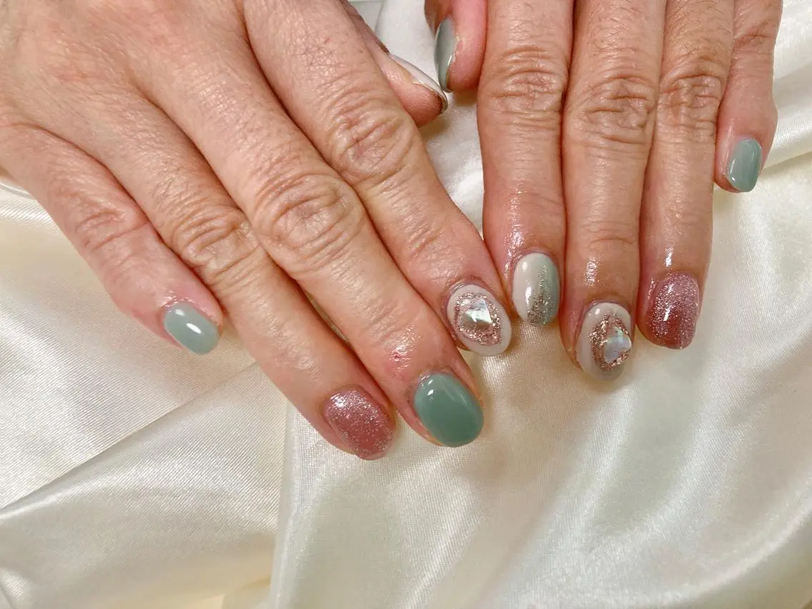 ネイル ハンドネイル mogunail &blowのネイルデザイン